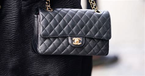 Come riconoscere una borsa Chanel vera: tutti i dettagli